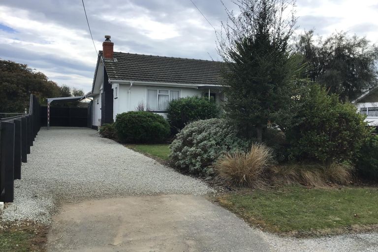 Photo of property in 8 Holmes Street, Waimate, 7924