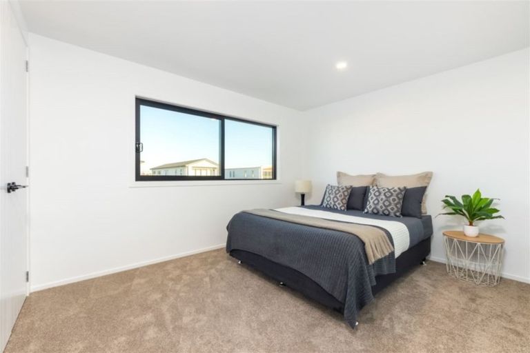 Photo of property in 28 Myland Drive, Hobsonville, Auckland, 0616