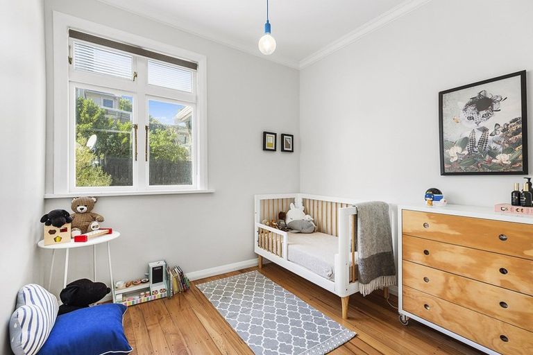 Photo of property in 99 The Parade, Island Bay, Wellington, 6023