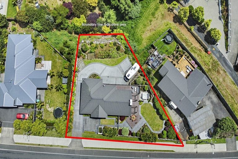 Photo of property in 438 Mangorei Road, Highlands Park, New Plymouth, 4312