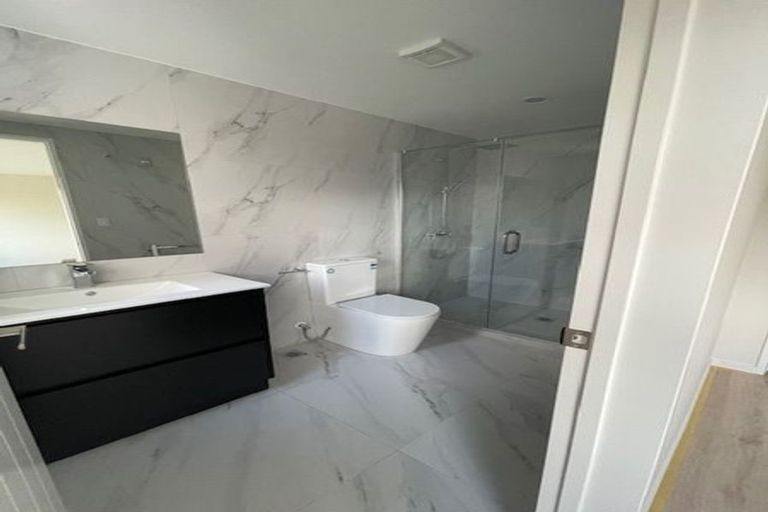 Photo of property in 2c Celina Place, Browns Bay, Auckland, 0630