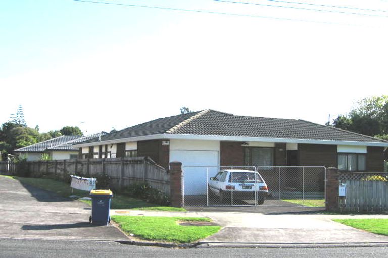 Photo of property in 2/19 Gardner Avenue, New Lynn, Auckland, 0600
