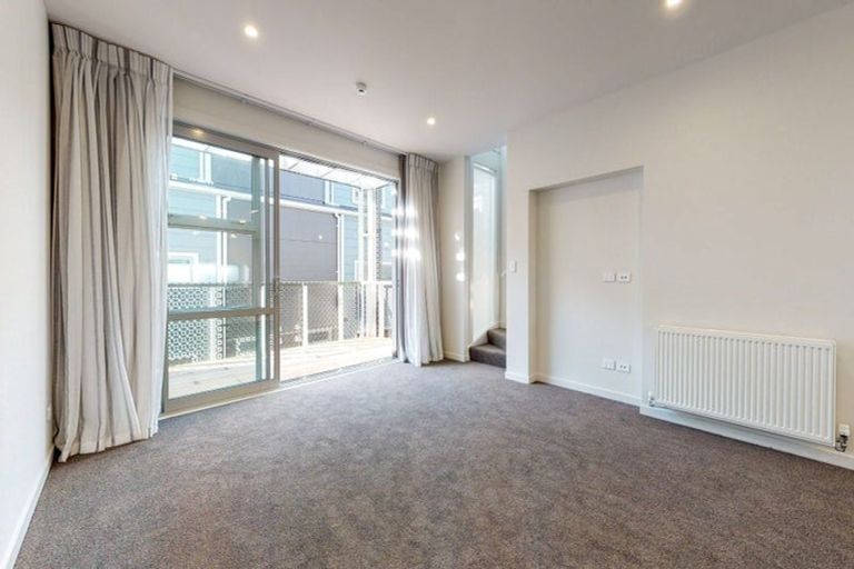 Photo of property in 94a Tinakori Road, Thorndon, Wellington, 6011