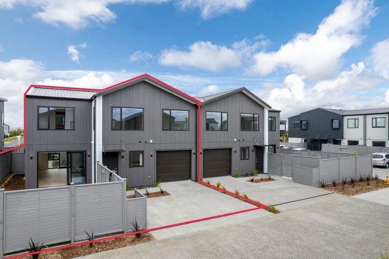 Photo of property in 4 Park Green Avenue, Rosehill, Papakura, 2113