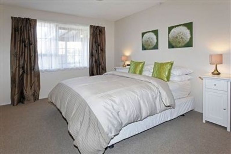 Photo of property in 1/7 Peverel Street, Riccarton, Christchurch, 8011