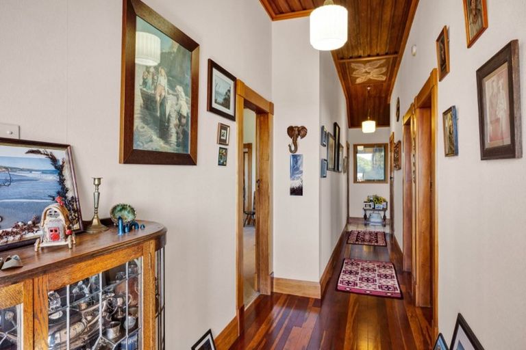 Photo of property in 58 Bayly Road, Blagdon, New Plymouth, 4310