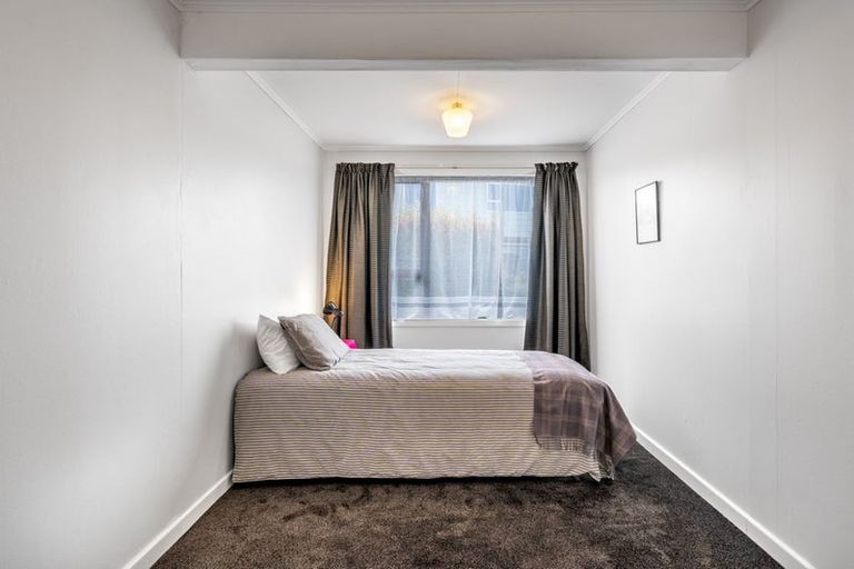 Photo of property in 74 Helmsdale Street, Waverley, Invercargill, 9810