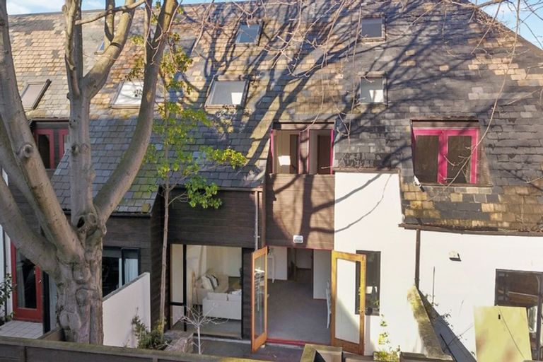 Photo of property in 2/44 Peterborough Street, Christchurch Central, Christchurch, 8013