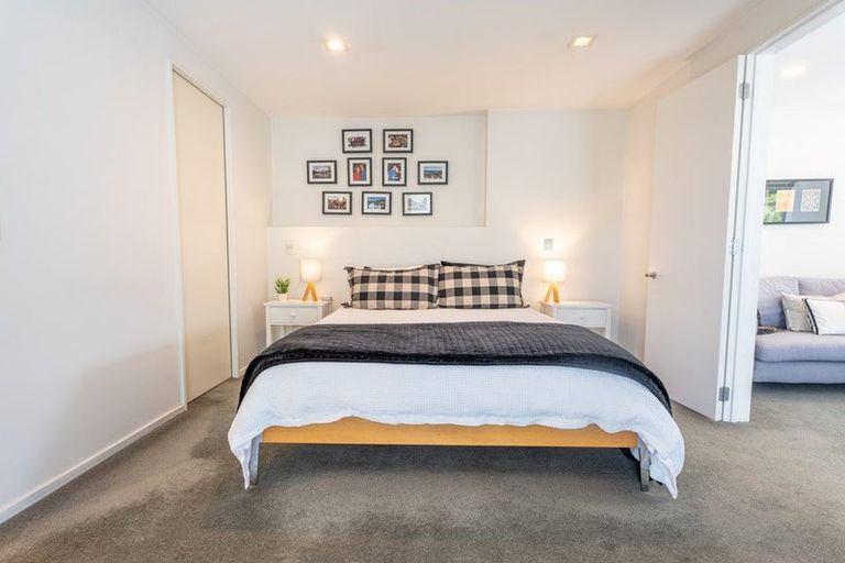 Photo of property in 2/64 Holly Road, St Albans, Christchurch, 8014