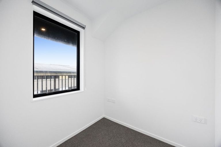 Photo of property in 108/28c Eileen Newey Place, Henderson, Auckland, 0612
