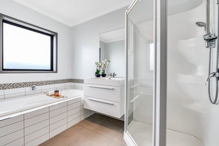 Photo of property in 15 Waltham Place, Rototuna North, Hamilton, 3210