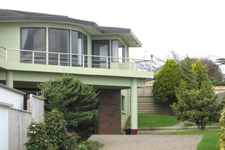 Photo of property in 4 Mount View Place, Spotswood, New Plymouth, 4310