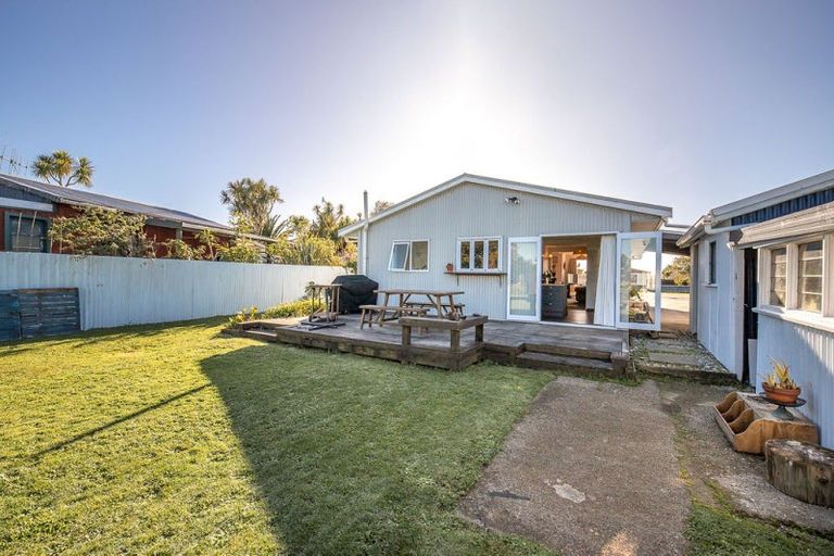 Photo of property in 14 Coates Street, Westport, 7825