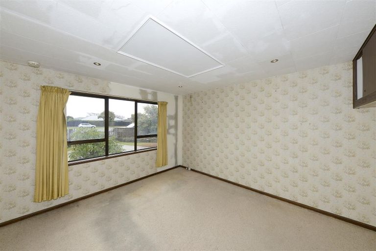 Photo of property in 8 Travis Road, Burwood, Christchurch, 8083