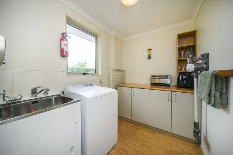 Photo of property in 47 Kaimanawa Street, Kelvin Grove, Palmerston North, 4414