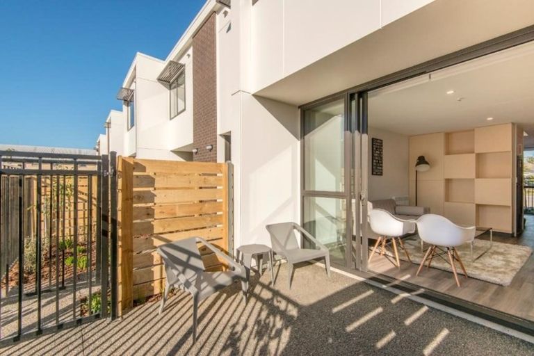 Photo of property in 2/10 Rex Street, Riccarton, Christchurch, 8041