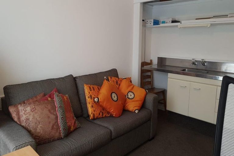 Photo of property in 2/34 Teal Crescent, Beach Haven, Auckland, 0626