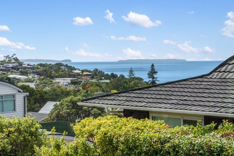 Photo of property in 2/42 Beulah Avenue, Rothesay Bay, Auckland, 0630