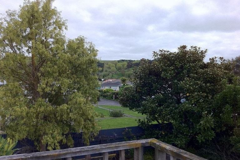 Photo of property in 2/11 Hammond Road, Taradale, Napier, 4112