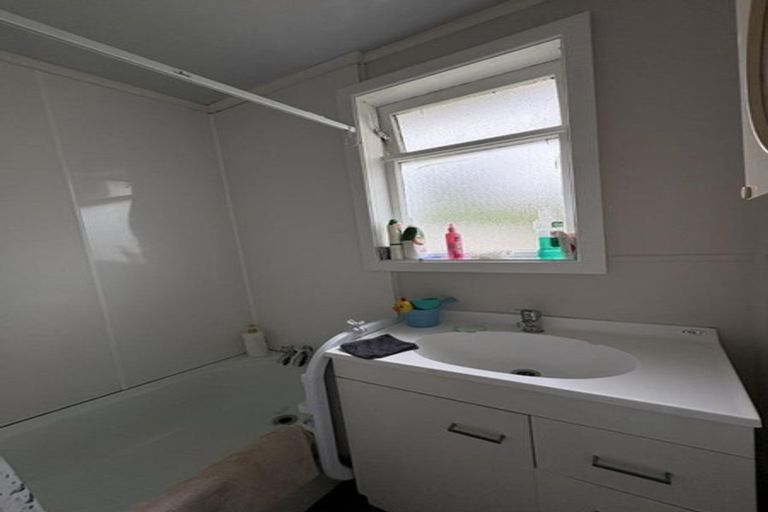 Photo of property in 16 Saint Andrews Drive, Tokoroa, 3420