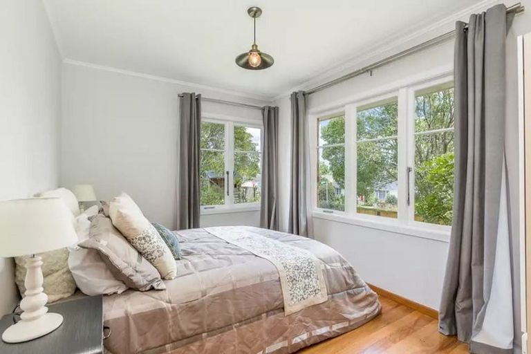 Photo of property in 63 Kervil Avenue, Te Atatu Peninsula, Auckland, 0610