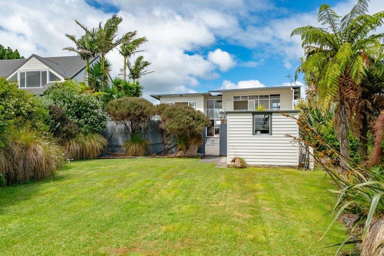 Photo of property in 4 Range Road, Swanson, Auckland, 0816