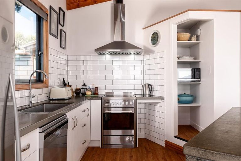 Photo of property in 127 Scarborough Street, Kaikoura, 7300