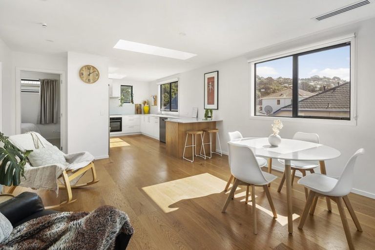 Photo of property in 112a Freyberg Street, Lyall Bay, Wellington, 6022