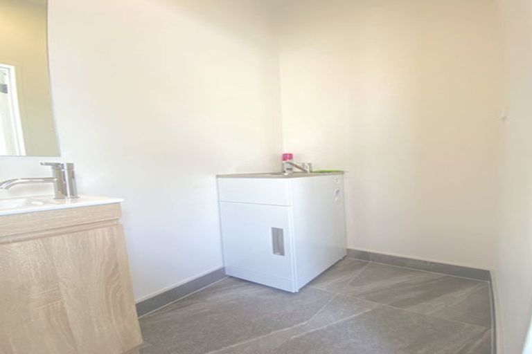Photo of property in 2b Robin Lane, Browns Bay, Auckland, 0630
