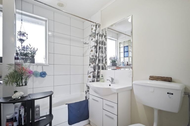 Photo of property in 8 Mamaku Street, Paraparaumu, 5032