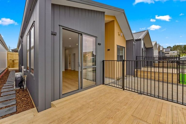 Photo of property in 16 Taukahiwi Road, Pukekohe, 2120