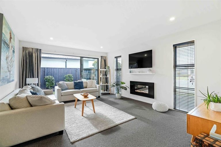 Photo of property in 13 Sincock Place, Kaiapoi, 7630