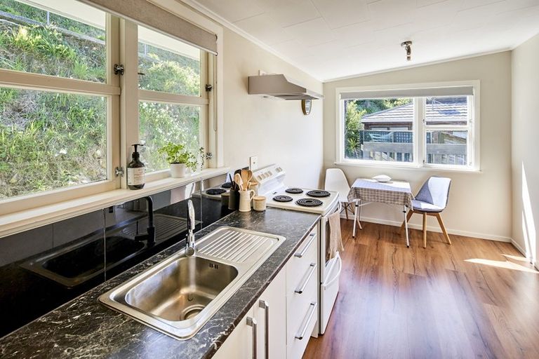 Photo of property in 10 Dominion Park Street, Johnsonville, Wellington, 6037