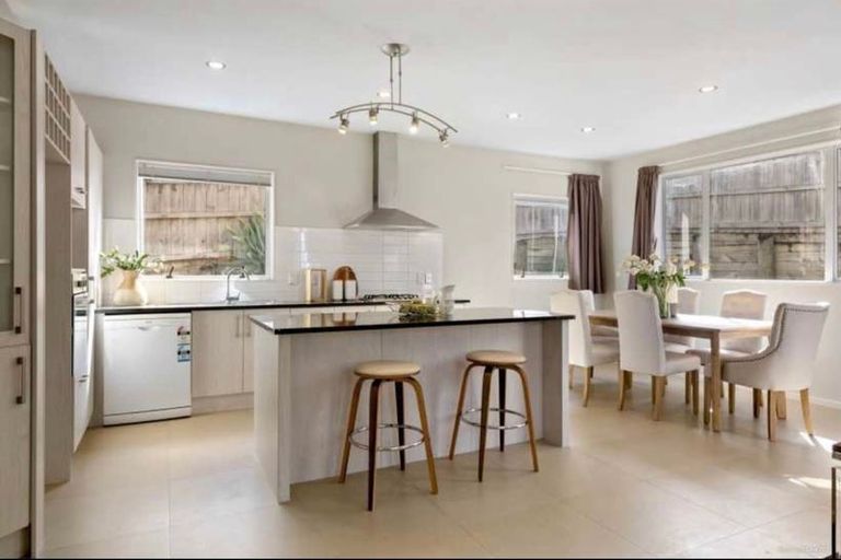 Photo of property in 40b Schnapper Rock Road, Schnapper Rock, Auckland, 0632