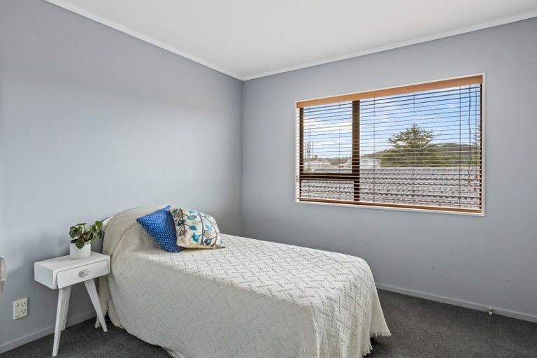 Photo of property in 2/25 Nukumea, Orewa, 0931