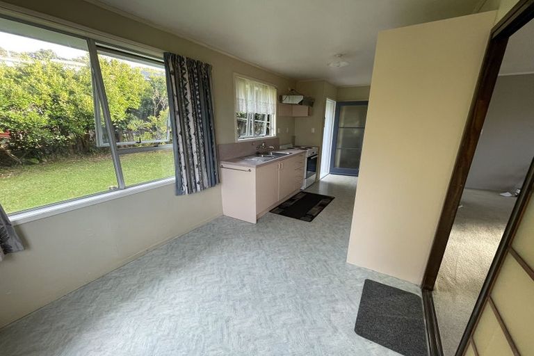 Photo of property in 7 Celeste Place, Totara Vale, Auckland, 0627