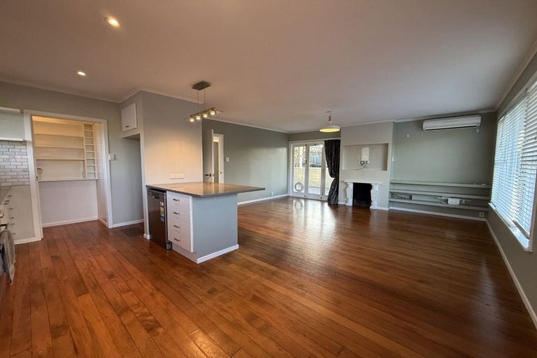 Photo of property in 2/71 Gardner Avenue, New Lynn, Auckland, 0600