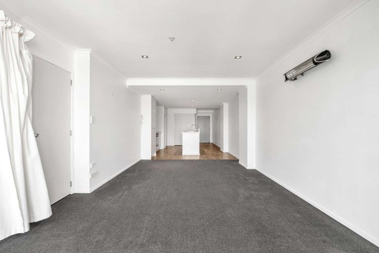 Photo of property in 215/332 Maunganui Road, Mount Maunganui, 3116