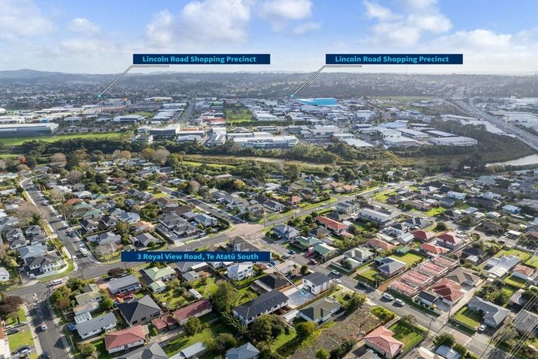 Photo of property in 5/3 Royal View Road, Te Atatu South, Auckland, 0610