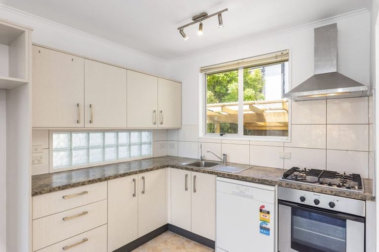 Photo of property in 8 Mamaku Street, Paraparaumu, 5032