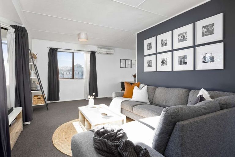 Photo of property in 23 Fisher Place, Carterton, 5713