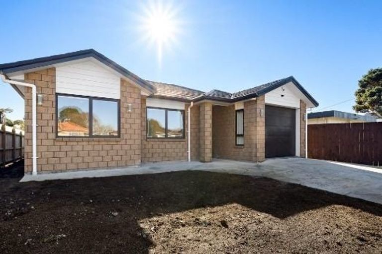 Photo of property in 9 Holland Street, Pukekohe, 2120