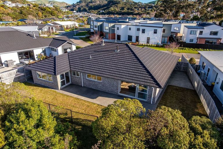 Photo of property in 13 Breakwater Way, Whitby, Porirua, 5024
