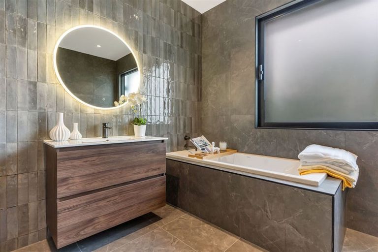 Photo of property in 1 Ocean Breeze Avenue, Hobsonville, Auckland, 0616