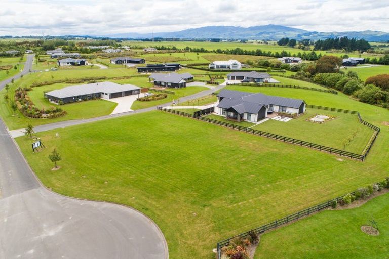 Photo of property in 3 Paterson Lane, Kelvin Grove, 4470