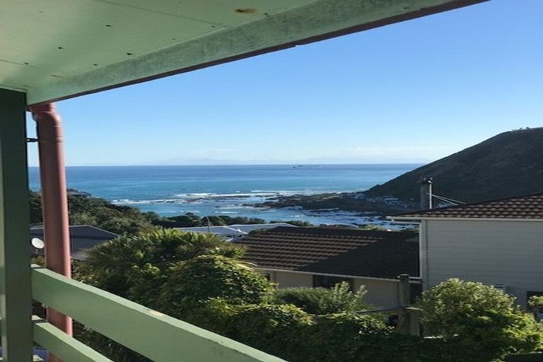 Photo of property in 22 Frobisher Street, Island Bay, Wellington, 6023