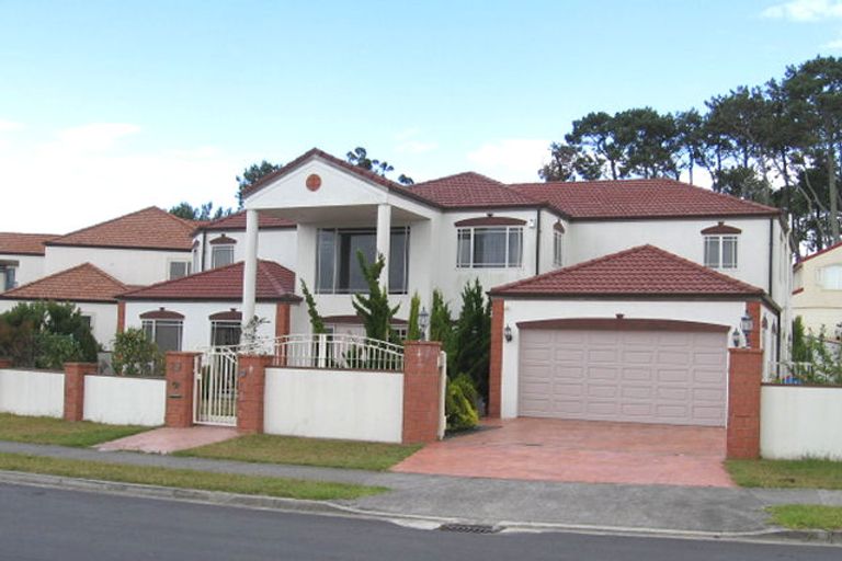 Photo of property in 19 Mansion Court, West Harbour, Auckland, 0618