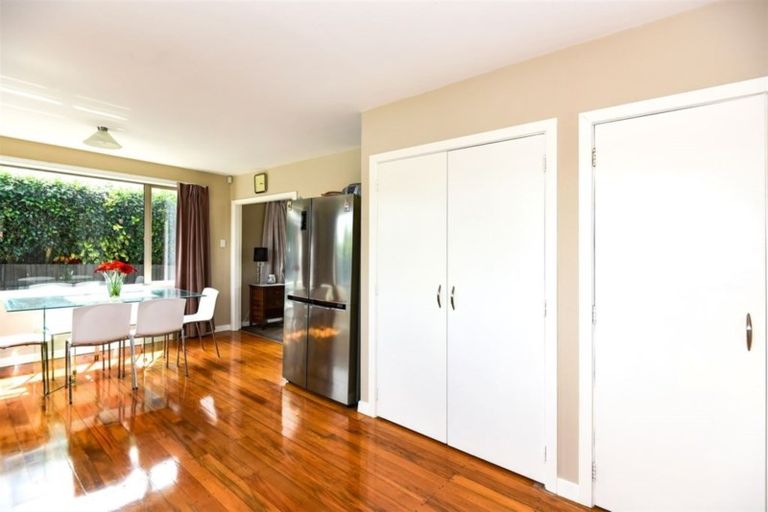 Photo of property in 15 Harrowdale Drive, Avonhead, Christchurch, 8042