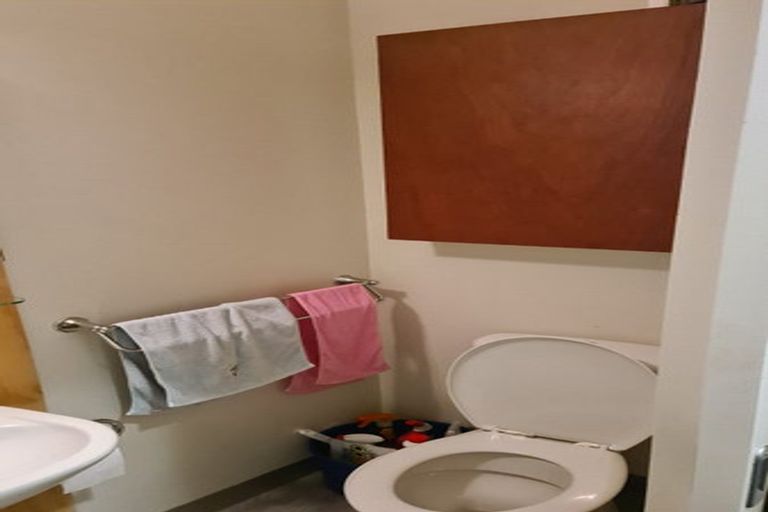 Photo of property in Urbane Apartments, 10/29 Webb Street, Mount Cook, Wellington, 6011