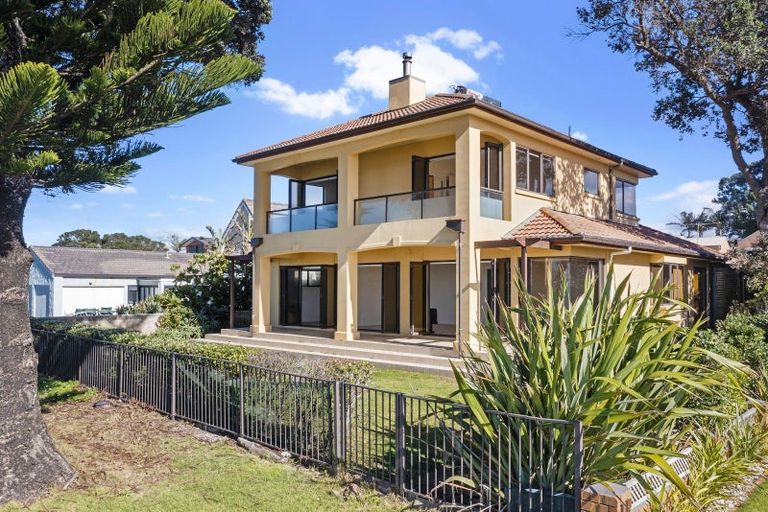 Photo of property in 4a Noel Avenue, Orewa, 0931